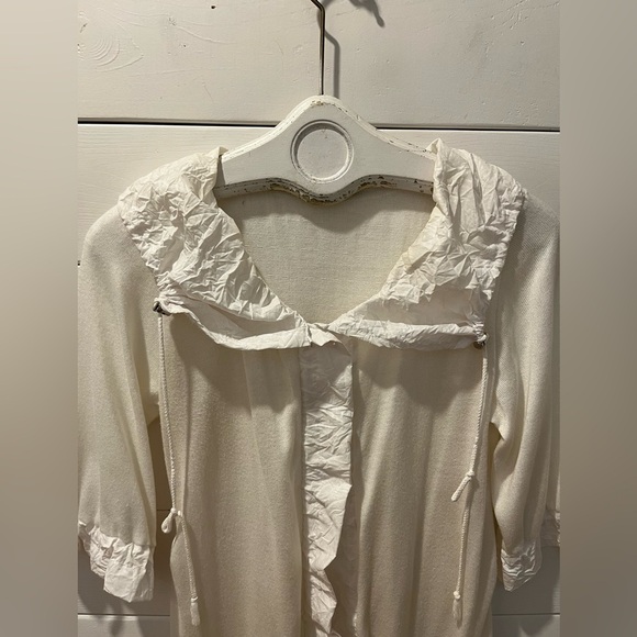 🤍Unbranded off-white tunic with unique crinkled fabric , estimated size S/M. - Picture 5 of 8